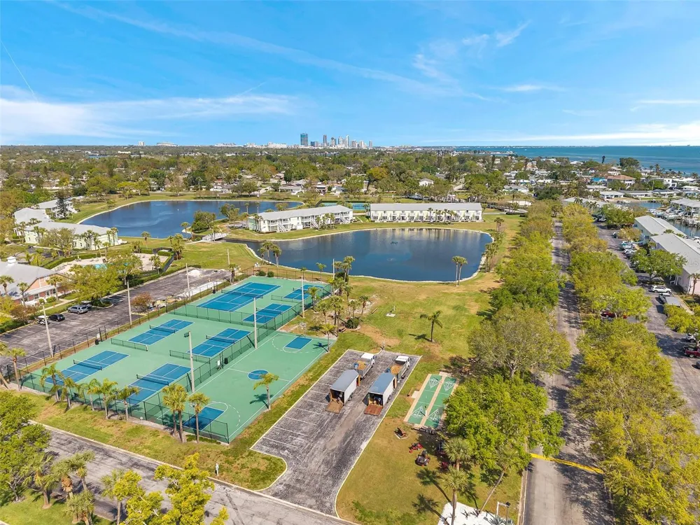 4725 COQUINA KEY DRIVE SE #D St Petersburg, FL 33705