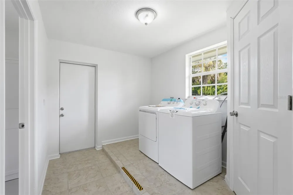 700 DOLPHIN PARKWAY Punta Gorda, FL 33950
