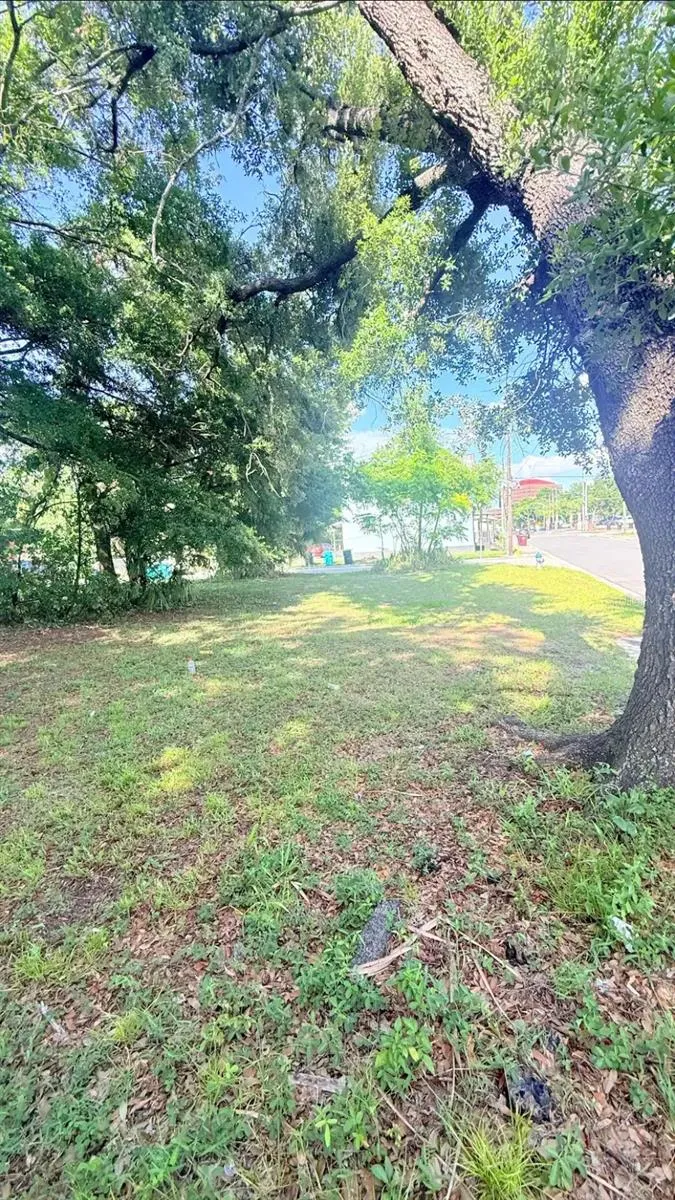 202 MCQUIGG AVENUE Orlando, FL 32805