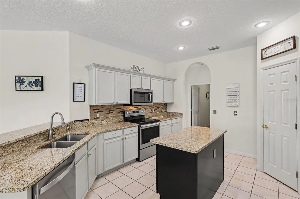 423 STONEHENGE CIRCLE Rockledge, FL 32955