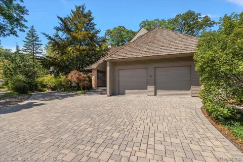 40 Scenic Oaks Drive