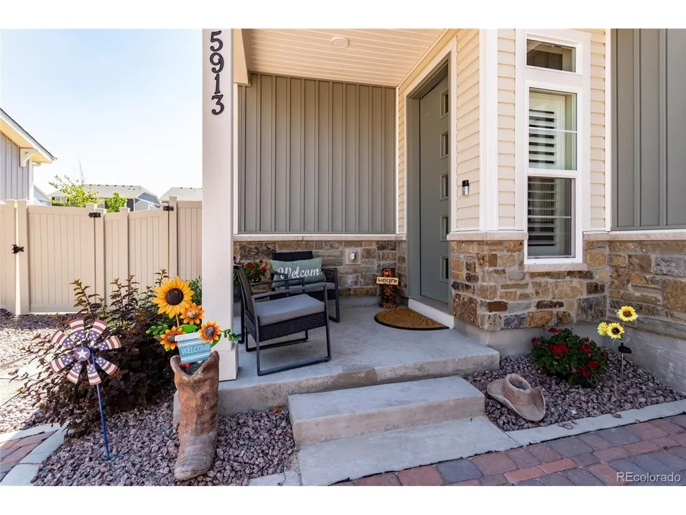 5913 Haster Grv Colorado Springs, CO 80927
