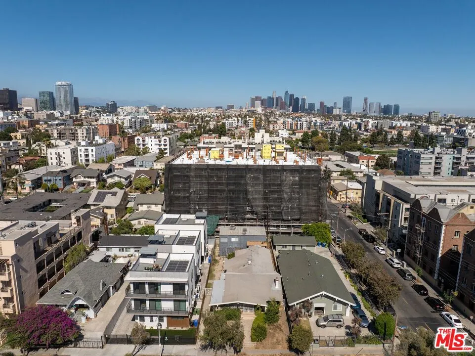 932 S Harvard Boulevard Los Angeles, CA 90006