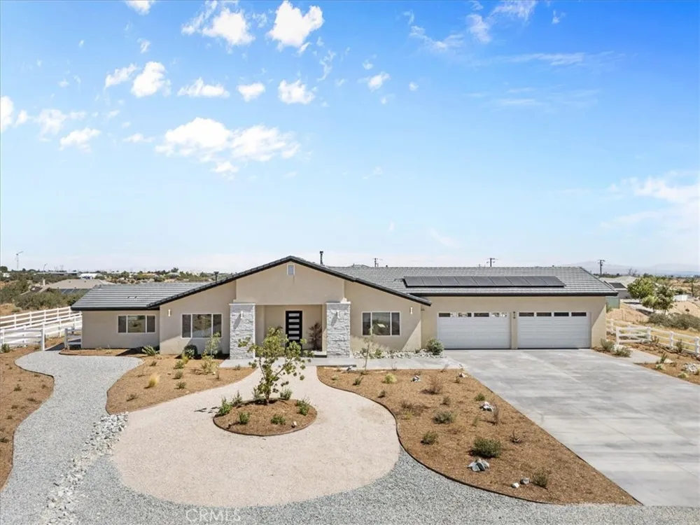 10830 Emerson Road Oak Hills, CA 92344