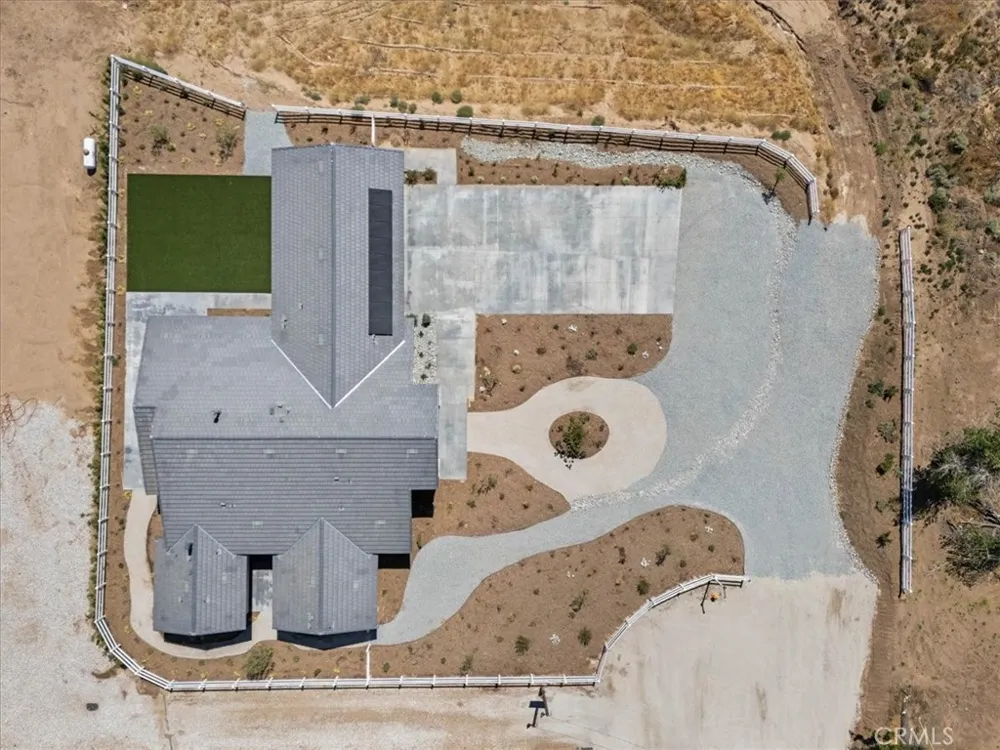 10830 Emerson Road Oak Hills, CA 92344