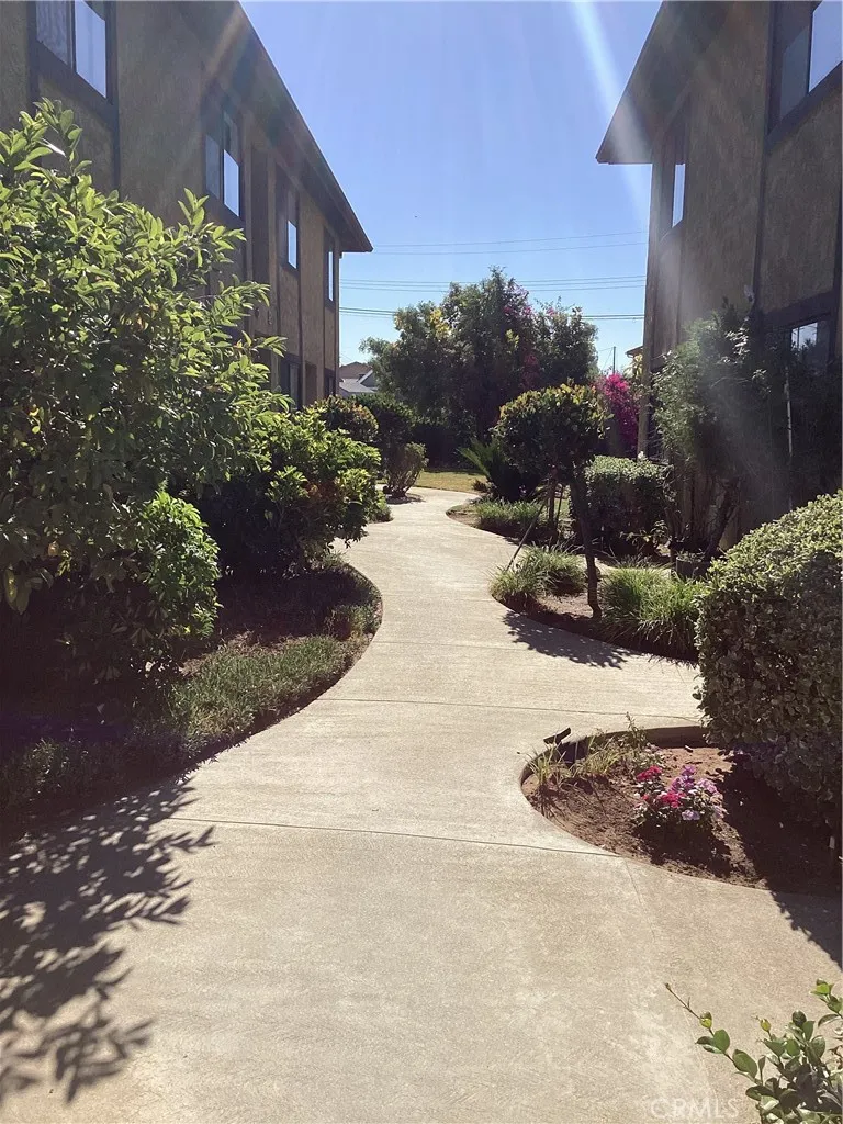 790 Juanita Ave #B La Verne, CA 91750