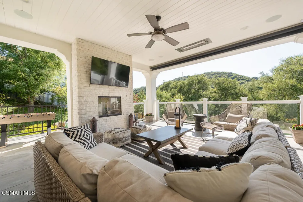 224 Lake Sherwood Drive Lake Sherwood, CA 91361
