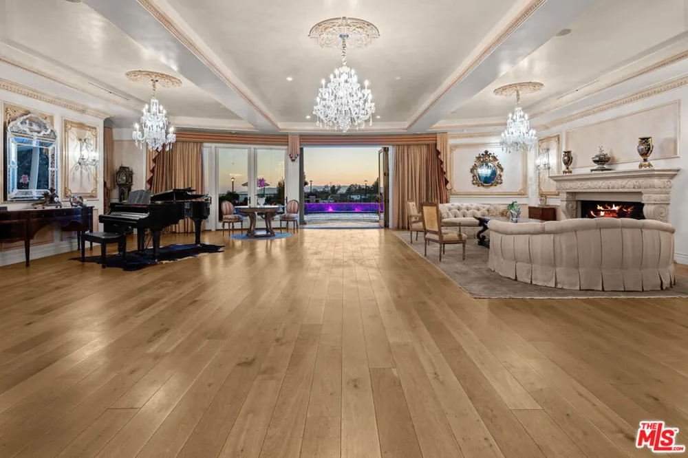 1575 Alexis Place Beverly Hills, CA 90210