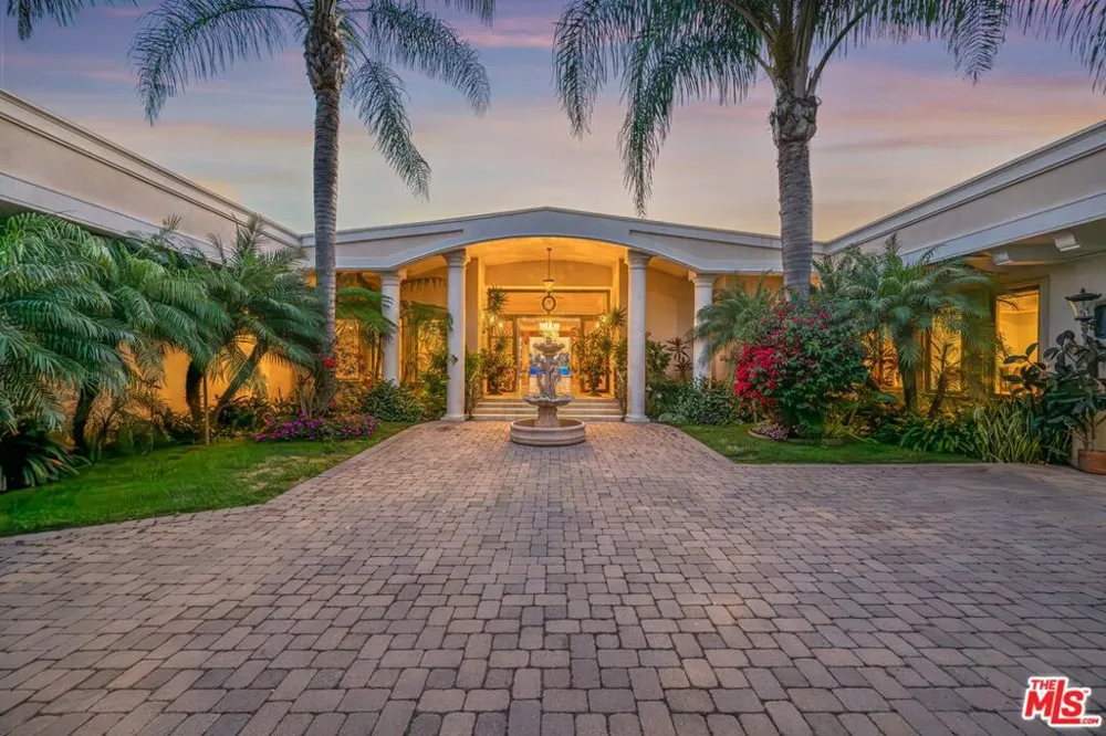 1575 Alexis Place Beverly Hills, CA 90210