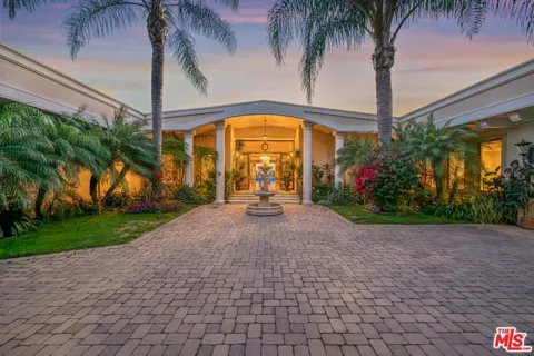 1575 Alexis Place