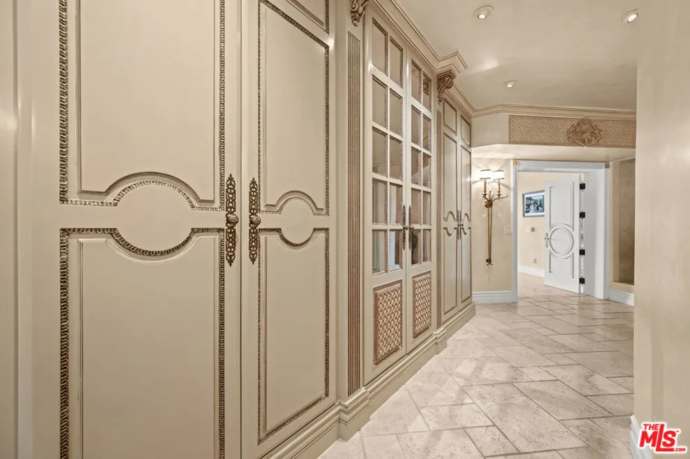 1575 Alexis Place Beverly Hills, CA 90210