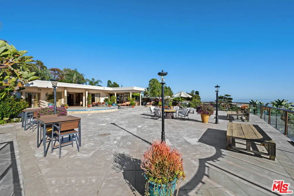 1575 Alexis Place Beverly Hills, CA 90210