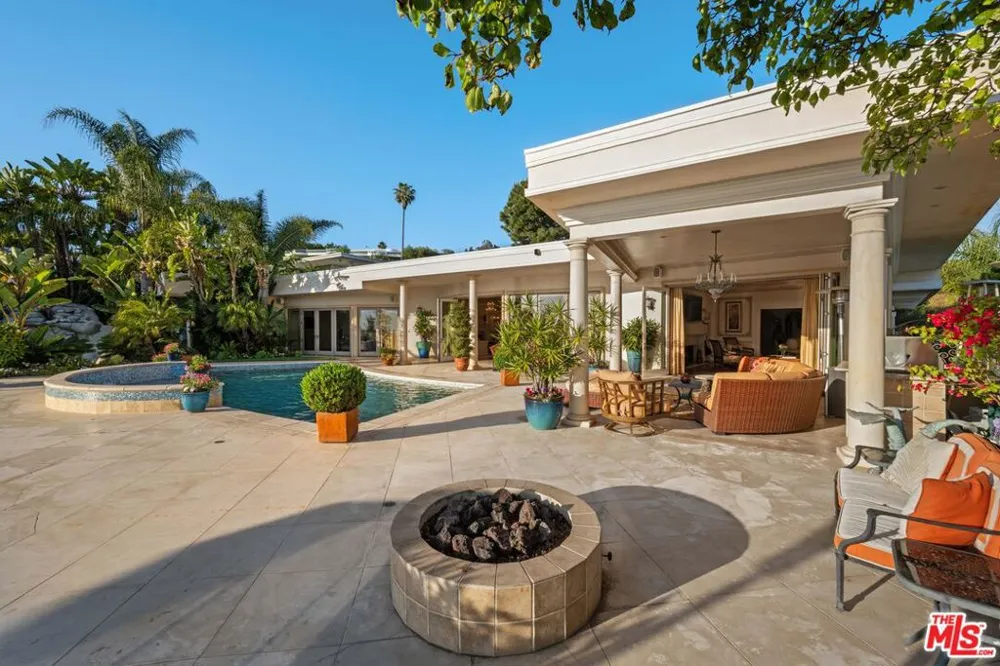 1575 Alexis Place Beverly Hills, CA 90210