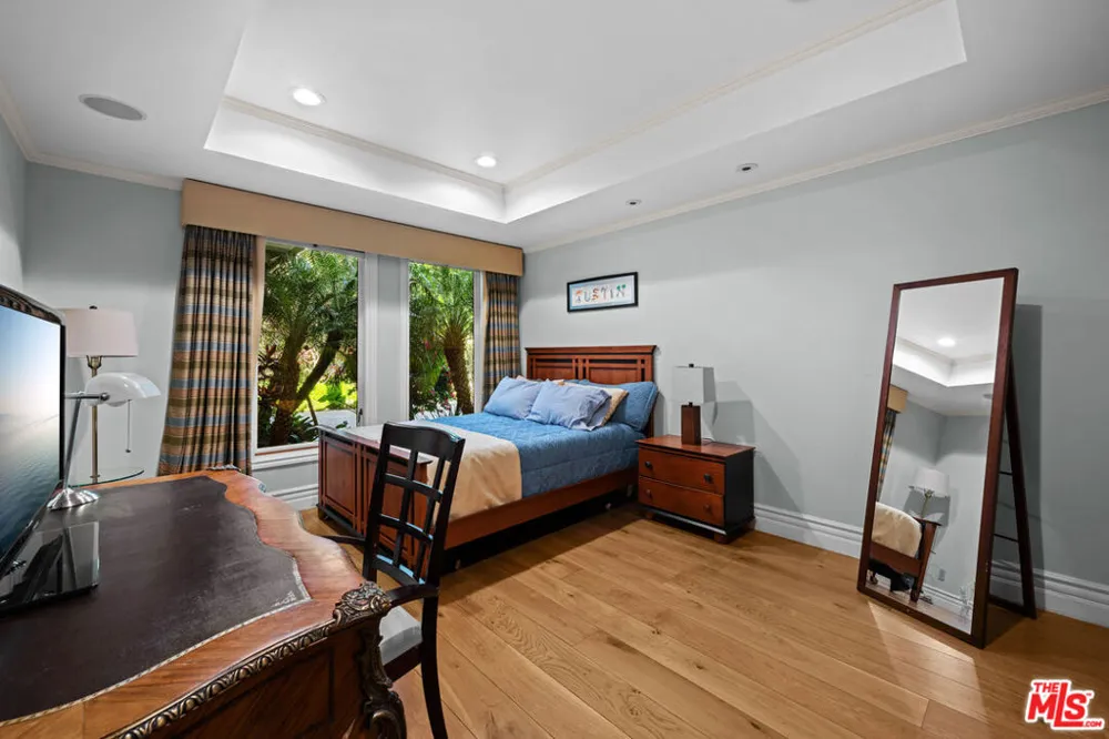 1575 Alexis Place Beverly Hills, CA 90210