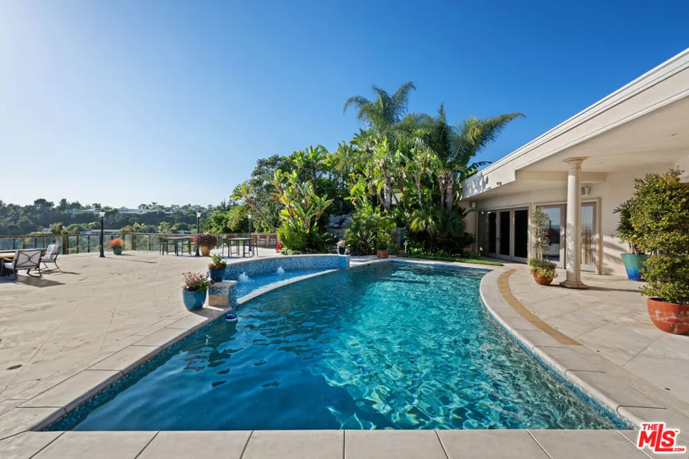 1575 Alexis Place Beverly Hills, CA 90210