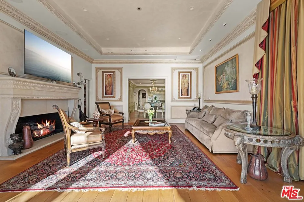 1575 Alexis Place Beverly Hills, CA 90210