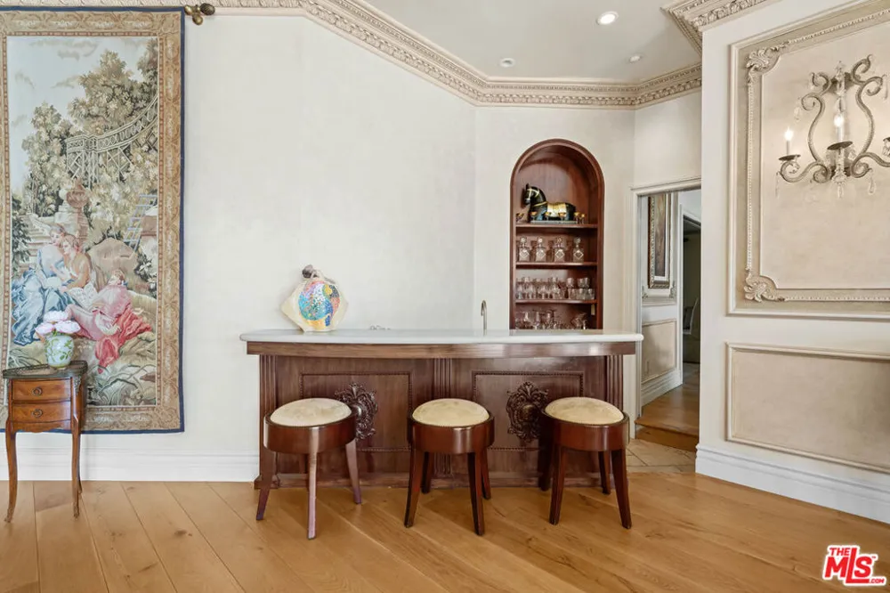 1575 Alexis Place Beverly Hills, CA 90210