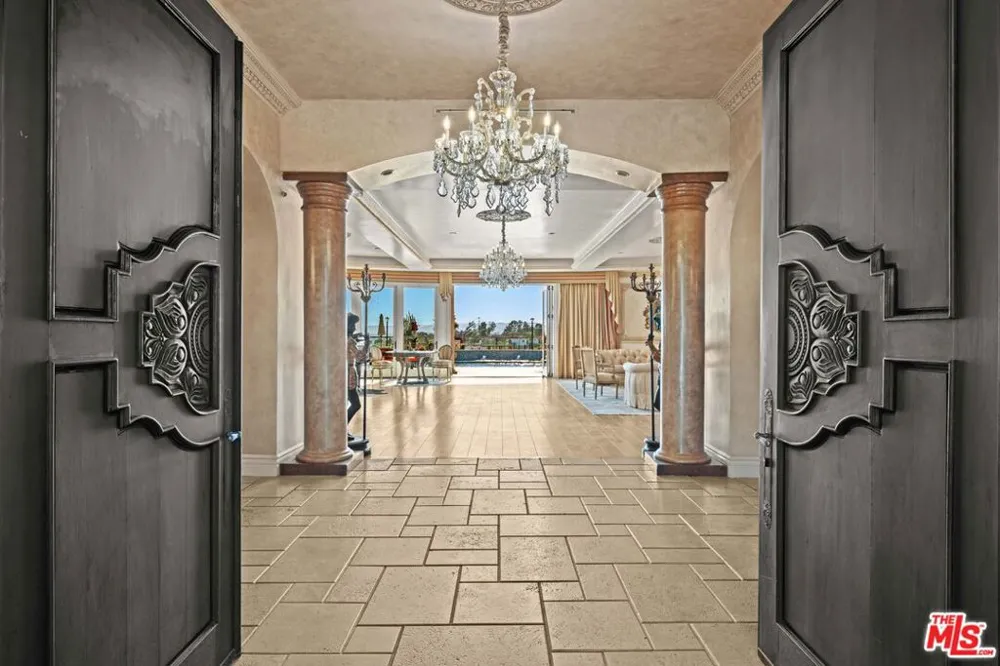 1575 Alexis Place Beverly Hills, CA 90210