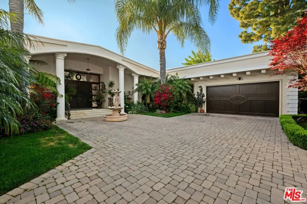 1575 Alexis Place Beverly Hills, CA 90210