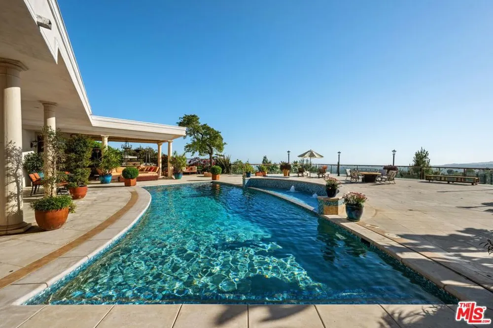 1575 Alexis Place Beverly Hills, CA 90210