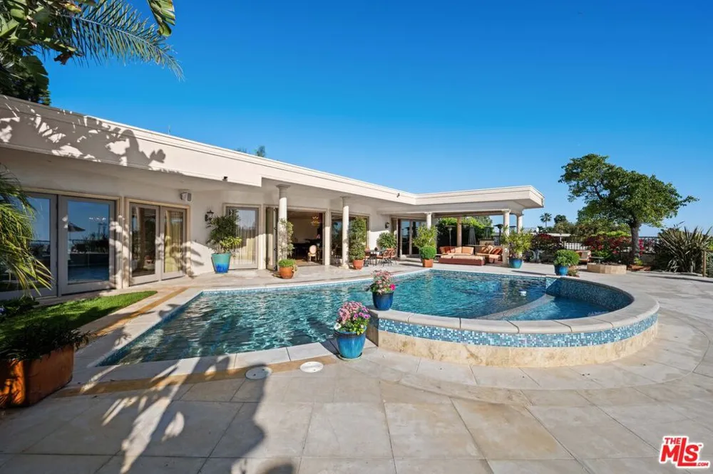 1575 Alexis Place Beverly Hills, CA 90210
