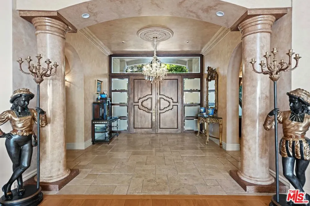 1575 Alexis Place Beverly Hills, CA 90210