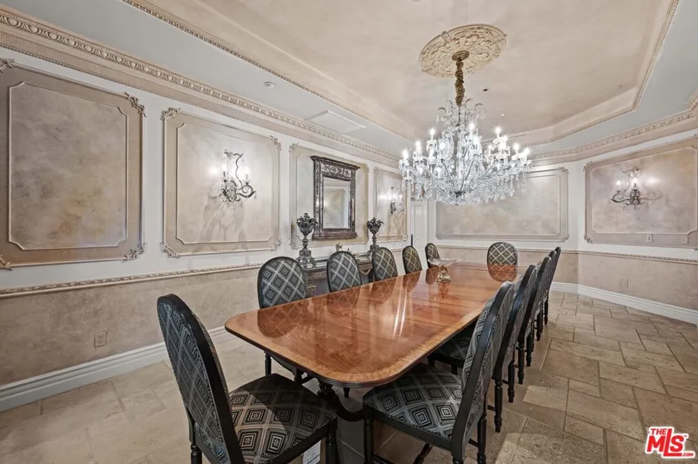 1575 Alexis Place Beverly Hills, CA 90210