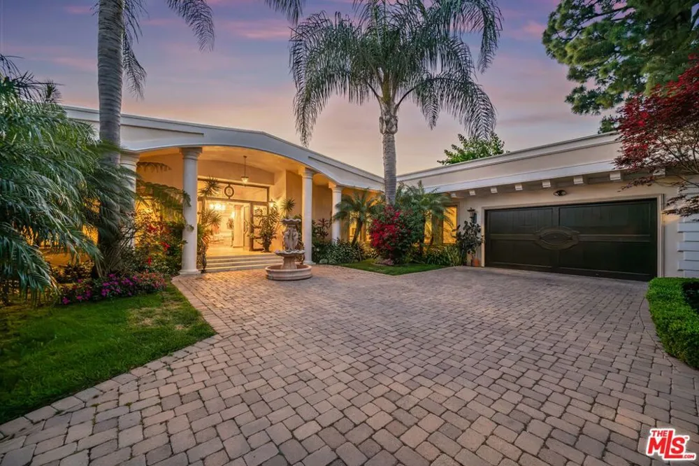 1575 Alexis Place Beverly Hills, CA 90210