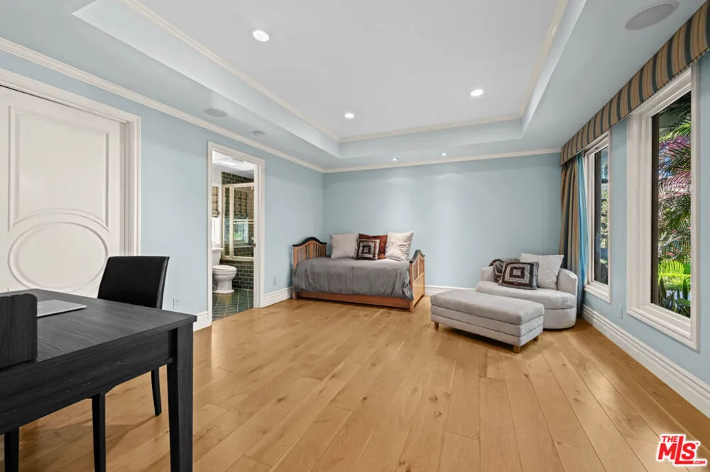 1575 Alexis Place Beverly Hills, CA 90210