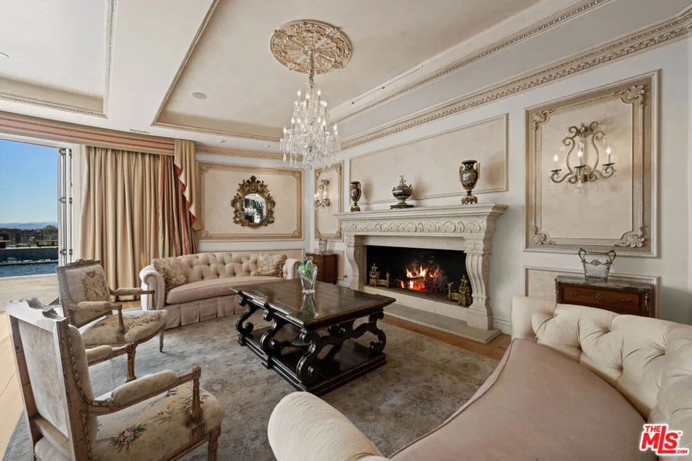 1575 Alexis Place Beverly Hills, CA 90210