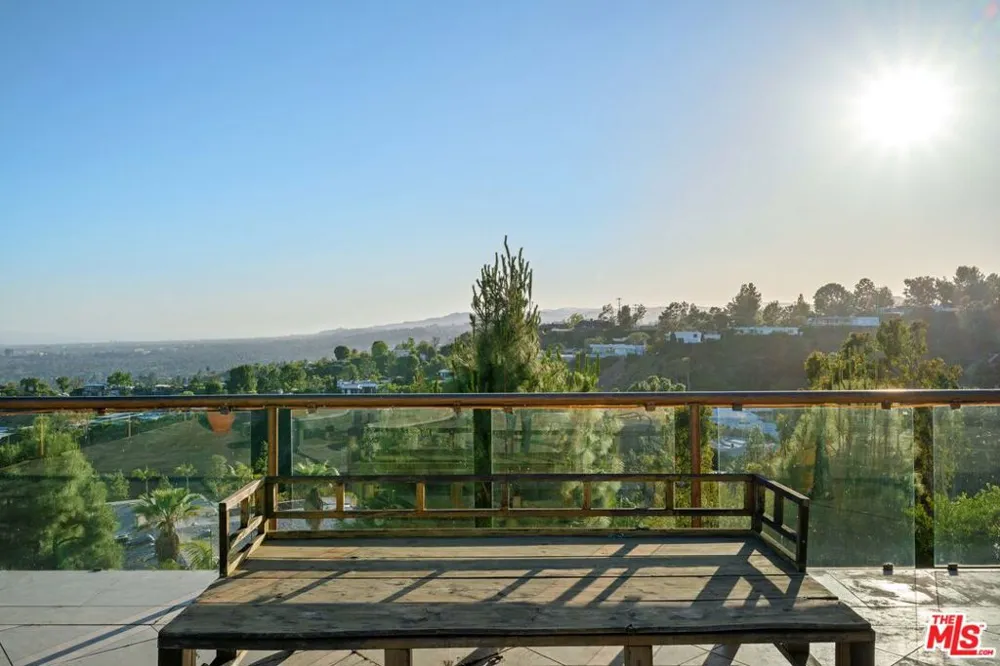 1575 Alexis Place Beverly Hills, CA 90210