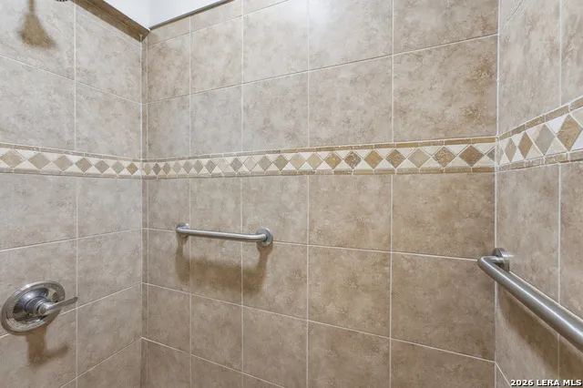 529 Guerra Ln Gonzales, TX 78629