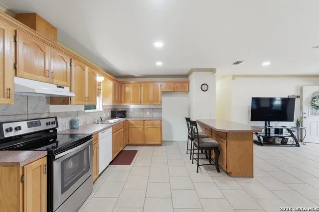 529 Guerra Ln Gonzales, TX 78629