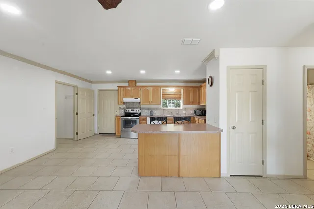 529 Guerra Ln Gonzales, TX 78629