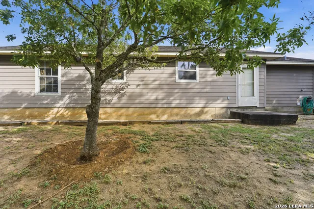 529 Guerra Ln Gonzales, TX 78629