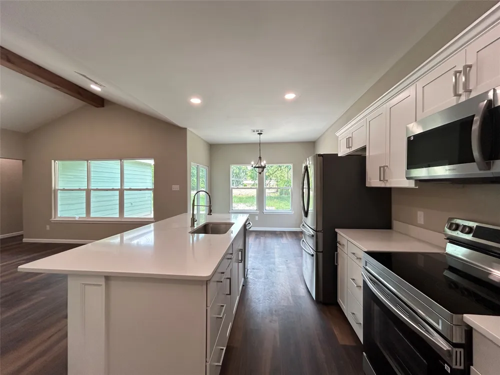923 Putman Street Sulphur Springs, TX 75482