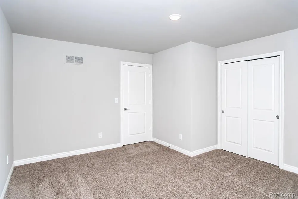 16 Grandview Circle #56 White Lake Charter Township, MI 48386