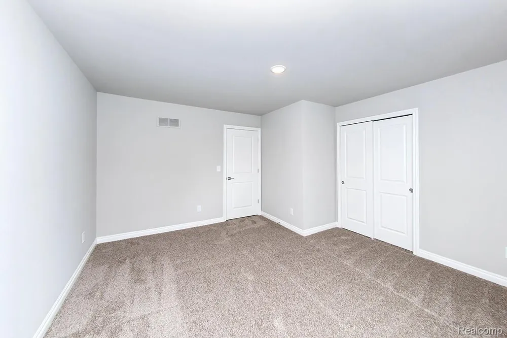 16 Grandview Circle #56 White Lake Charter Township, MI 48386