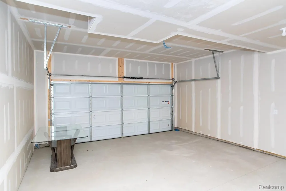 16 Grandview Circle #56 White Lake Charter Township, MI 48386