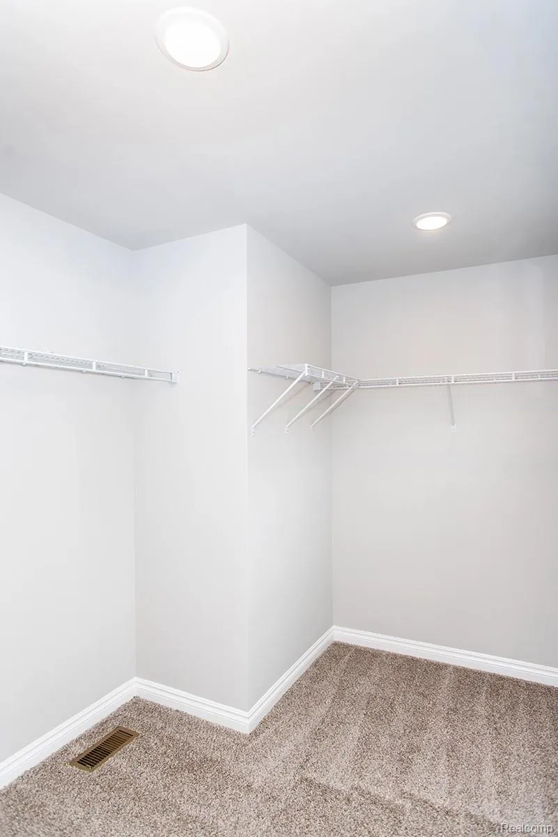 16 Grandview Circle #56 White Lake Charter Township, MI 48386