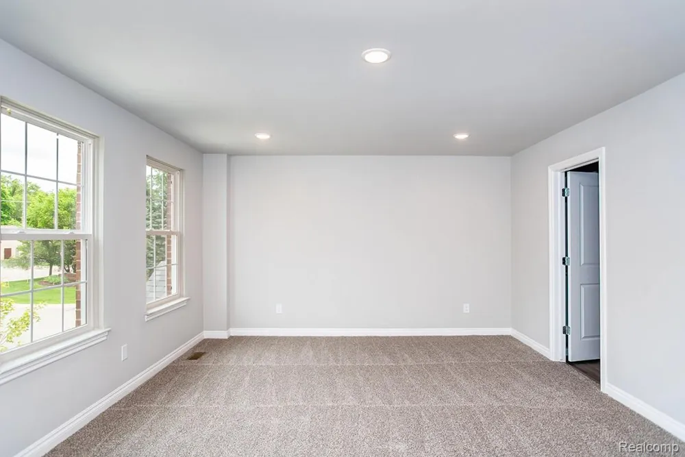 16 Grandview Circle #56 White Lake Charter Township, MI 48386