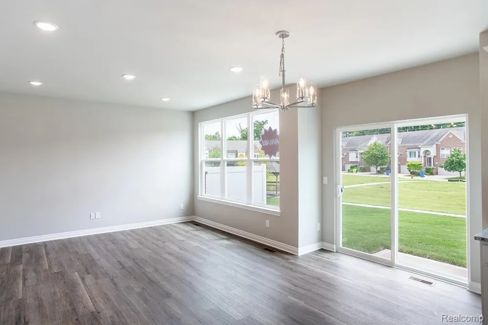 16 Grandview Circle #56 White Lake Charter Township, MI 48386