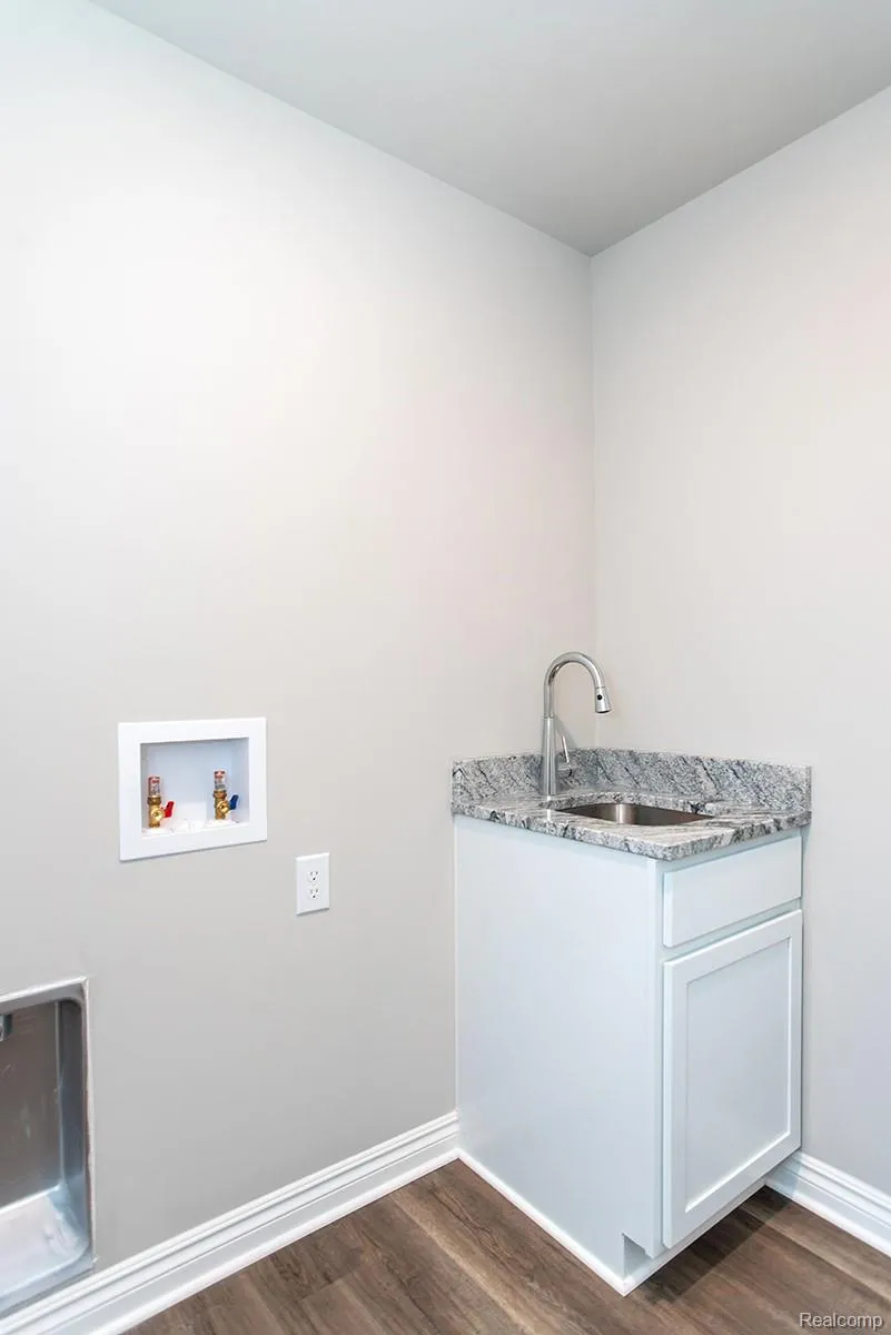 16 Grandview Circle #56 White Lake Charter Township, MI 48386