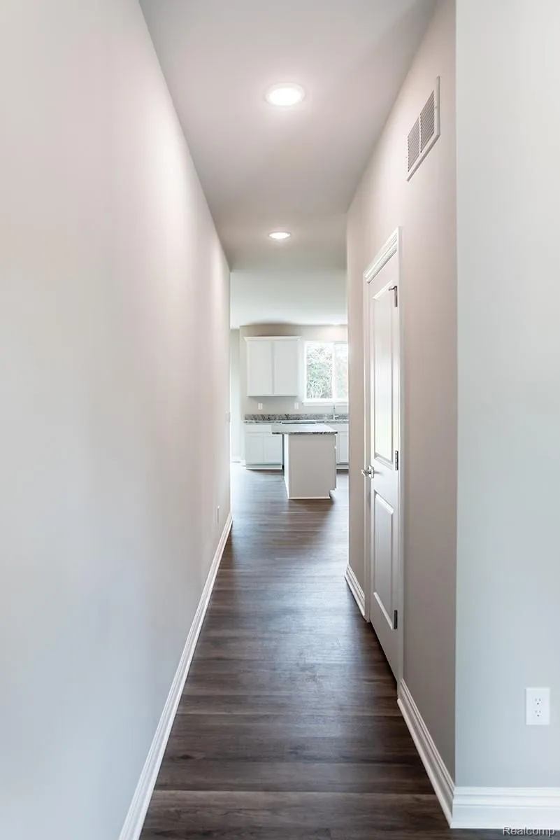 16 Grandview Circle #56 White Lake Charter Township, MI 48386