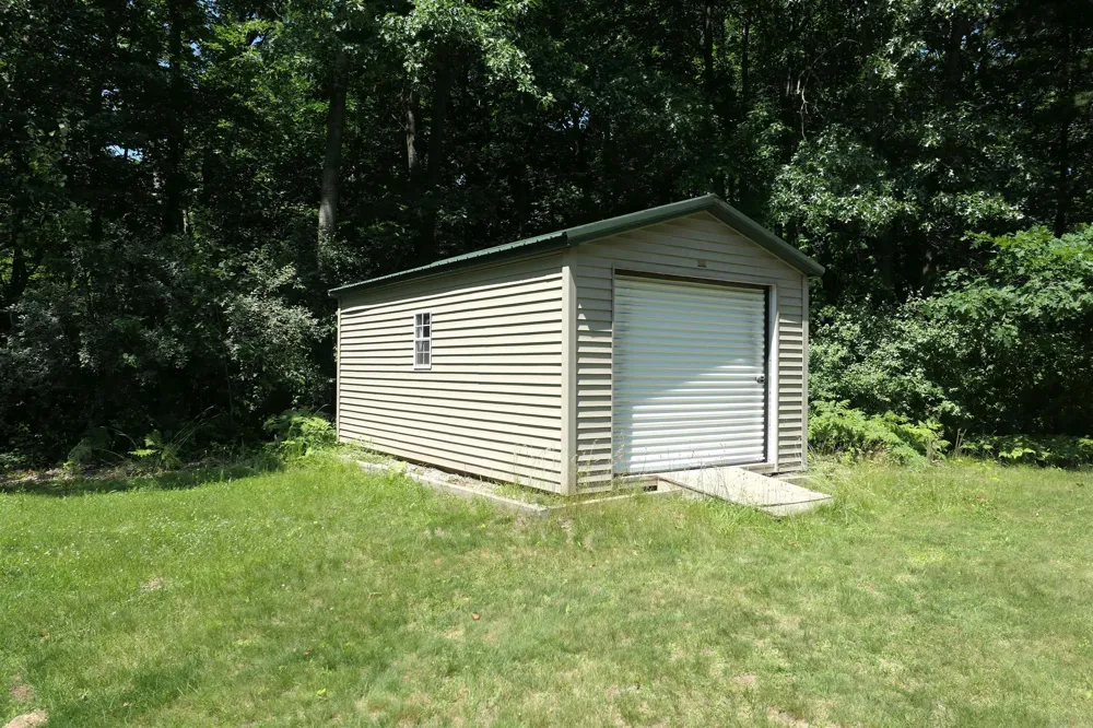 4769 Feather Trail Home Township, MI 48829