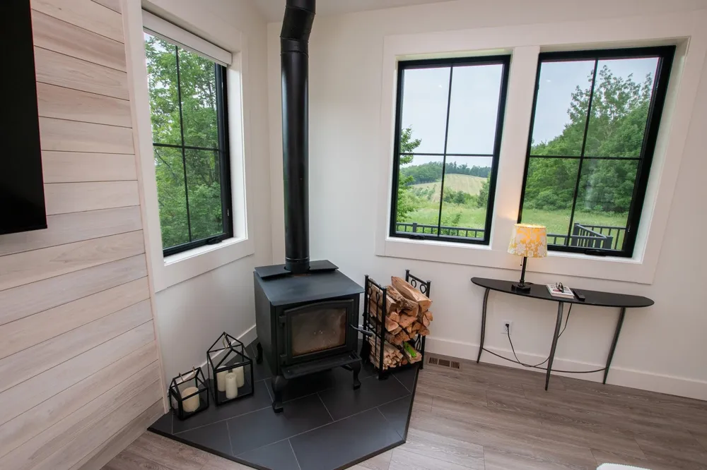 9742 E Peterson Road Leelanau Township, MI 49670