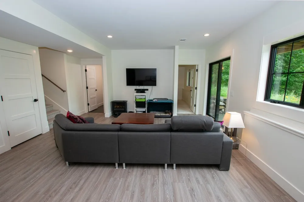 9742 E Peterson Road Leelanau Township, MI 49670