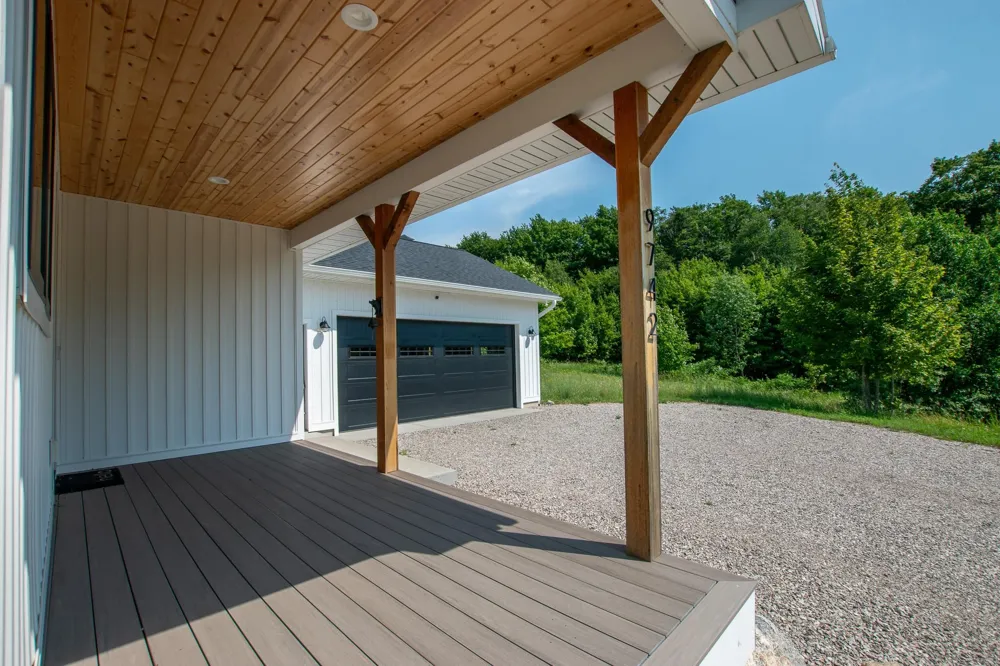 9742 E Peterson Road Leelanau Township, MI 49670
