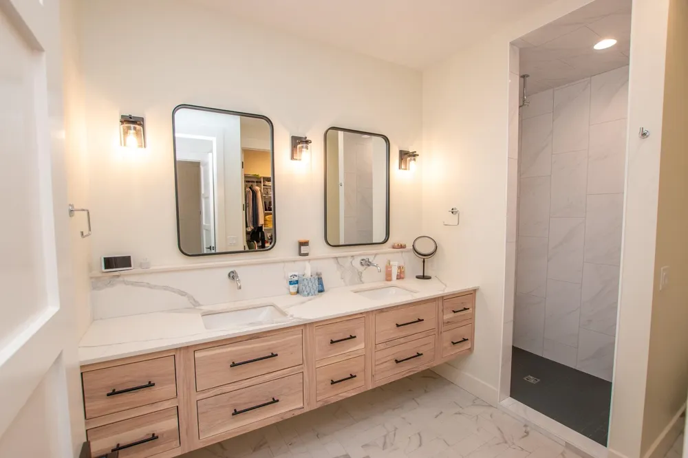 9742 E Peterson Road Leelanau Township, MI 49670