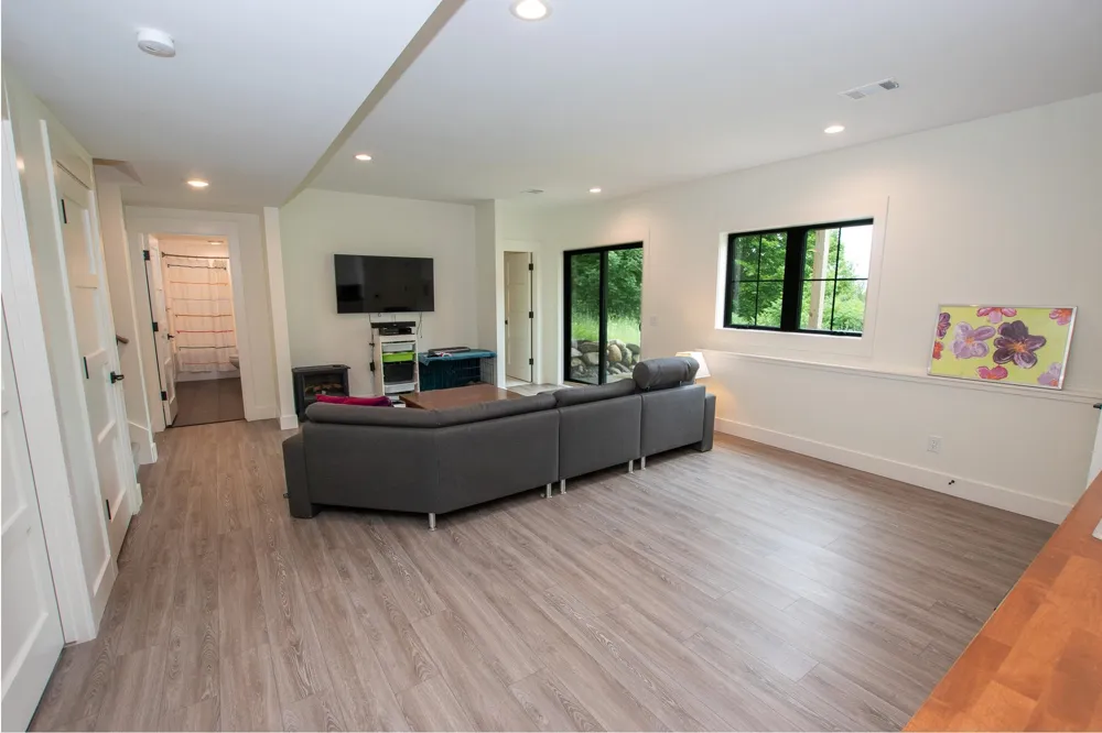 9742 E Peterson Road Leelanau Township, MI 49670